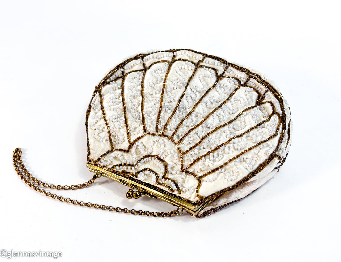 1930s White Silk Beaded Handbag Clutch